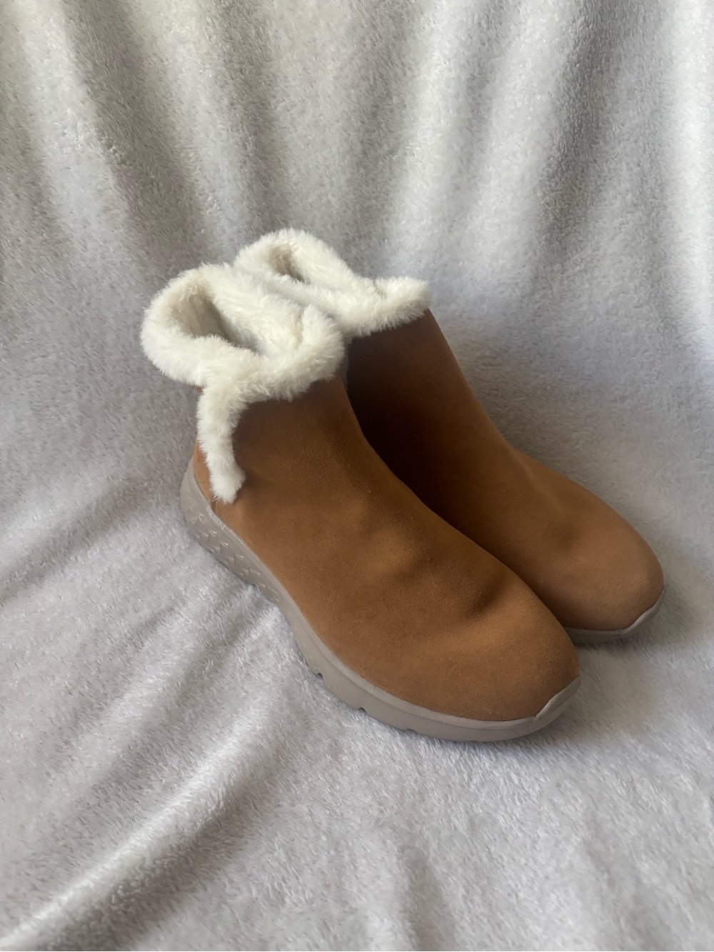 Skechers Women's Tan Slip-On Faux Shearling Booties 8.5